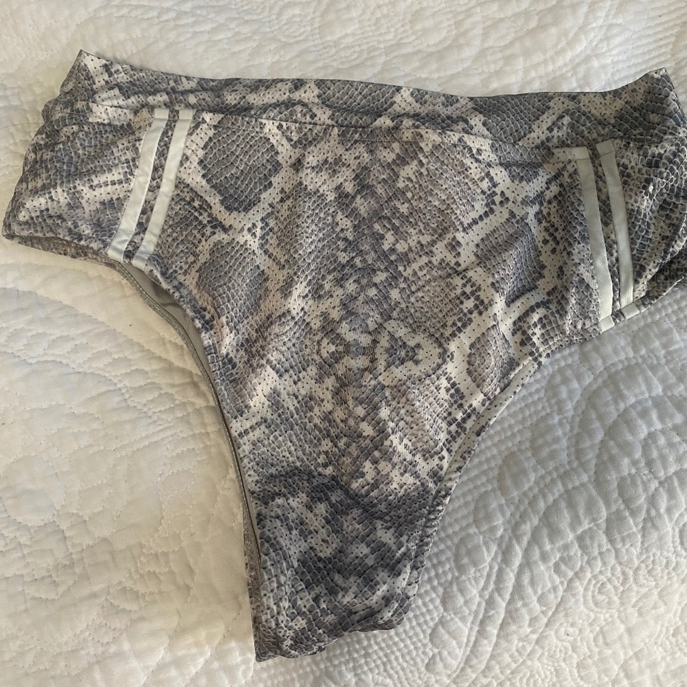 Frankie’s bikini bottoms
